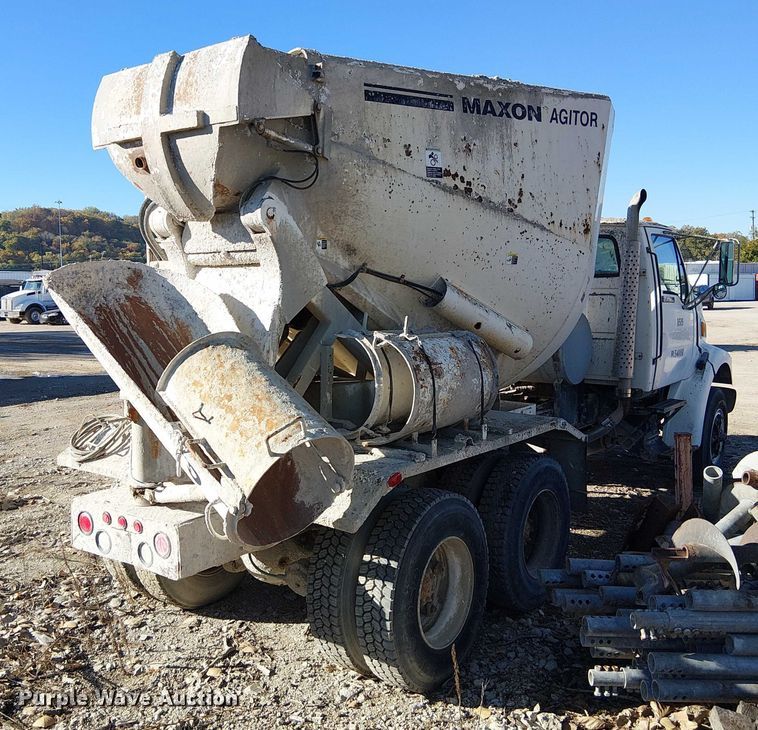 image for item FB4508 1998 Ford LT8500 concrete agitator truck 