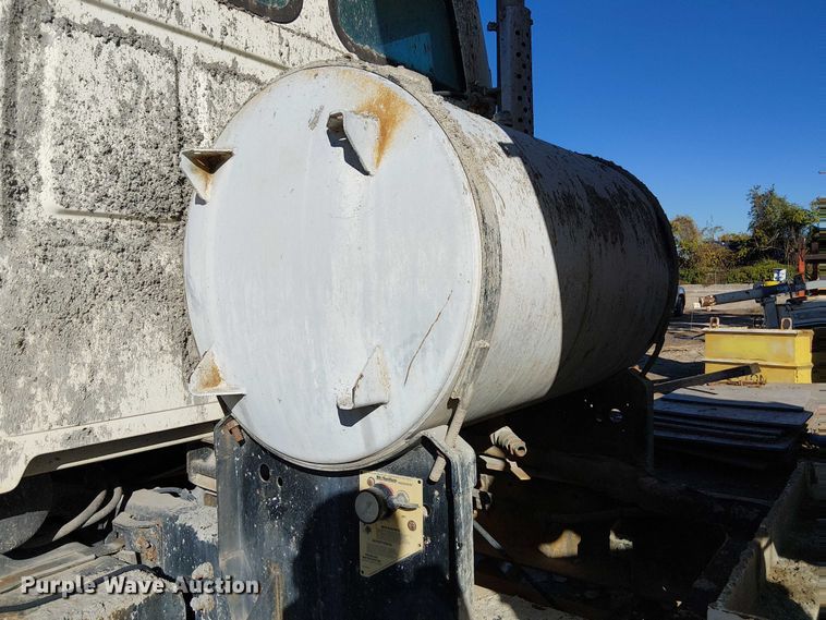 image for item FB4508 1998 Ford LT8500 concrete agitator truck 