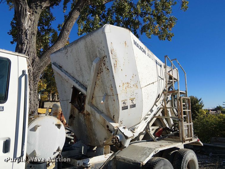 image for item FB4508 1998 Ford LT8500 concrete agitator truck 