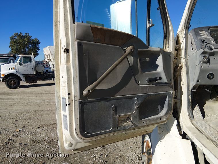 image for item FB4508 1998 Ford LT8500 concrete agitator truck 