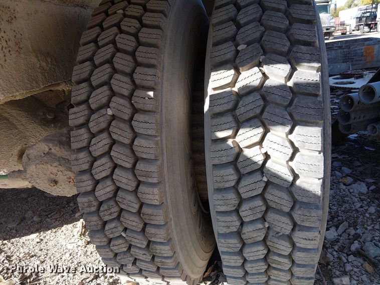 image for item FB4508 1998 Ford LT8500 concrete agitator truck 