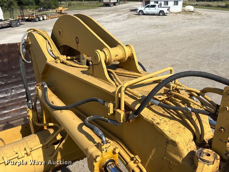 image for item FI0007 1976 Caterpillar 621B conventional scraper 