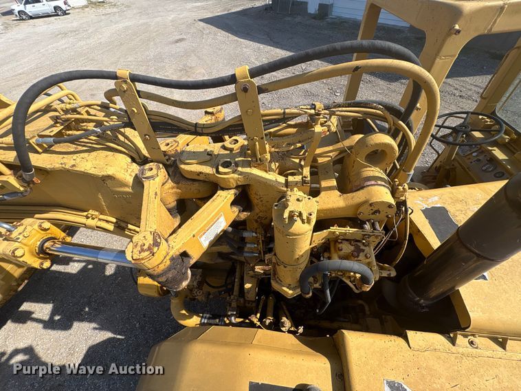 image for item FI0007 1976 Caterpillar 621B conventional scraper 