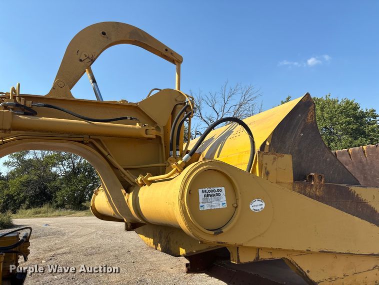 image for item FI0007 1976 Caterpillar 621B conventional scraper 