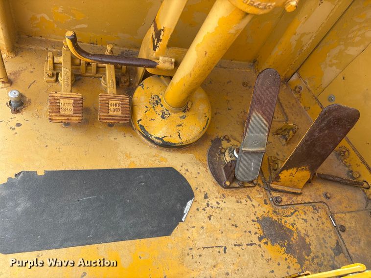 image for item FI0007 1976 Caterpillar 621B conventional scraper 