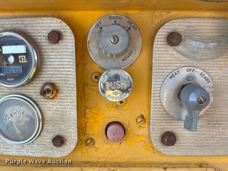 image for item FI0007 1976 Caterpillar 621B conventional scraper 