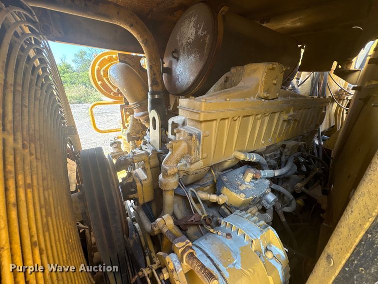 image for item FI0007 1976 Caterpillar 621B conventional scraper 