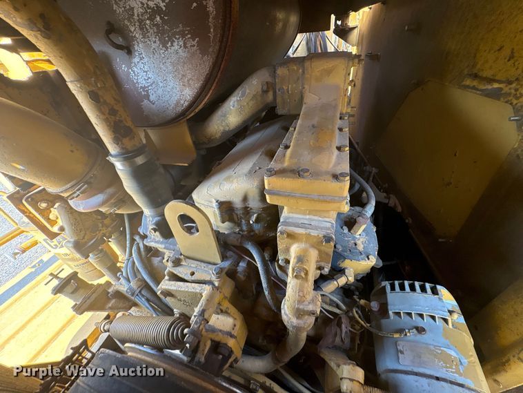 image for item FI0007 1976 Caterpillar 621B conventional scraper 