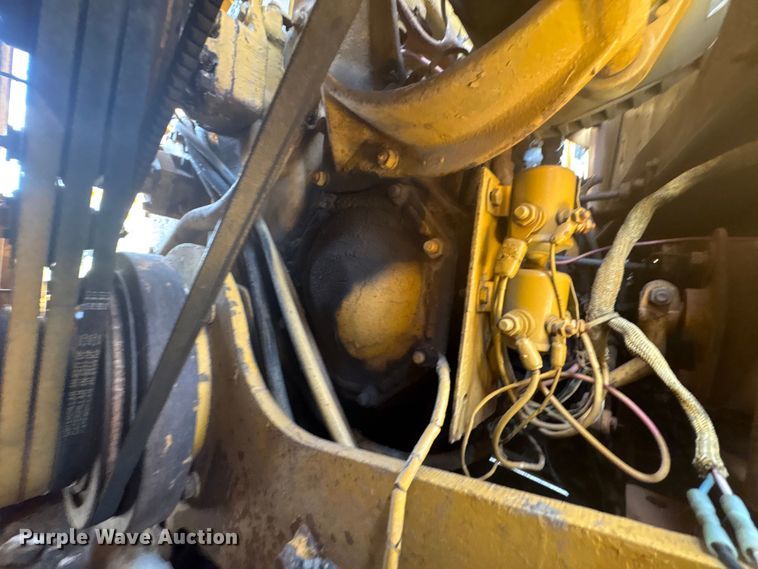 image for item FI0007 1976 Caterpillar 621B conventional scraper 