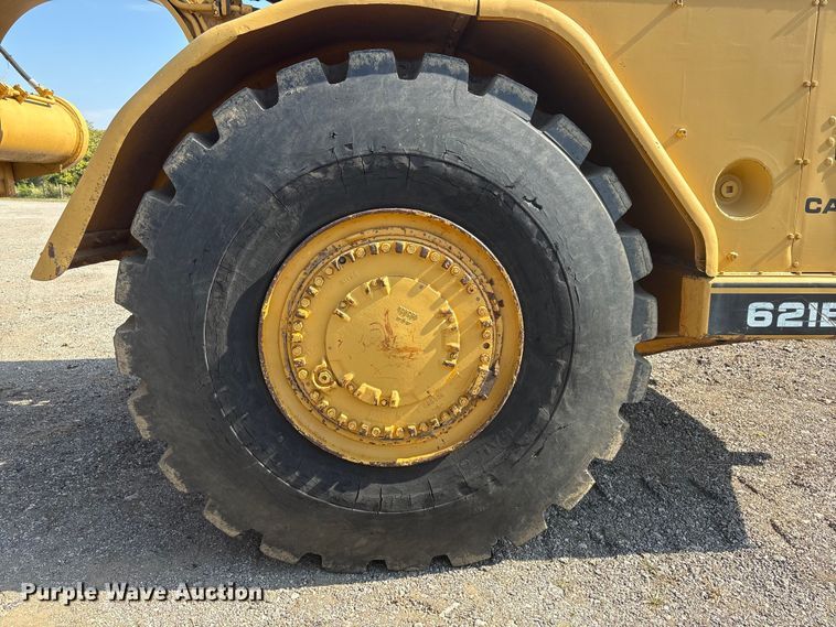 image for item FI0007 1976 Caterpillar 621B conventional scraper 