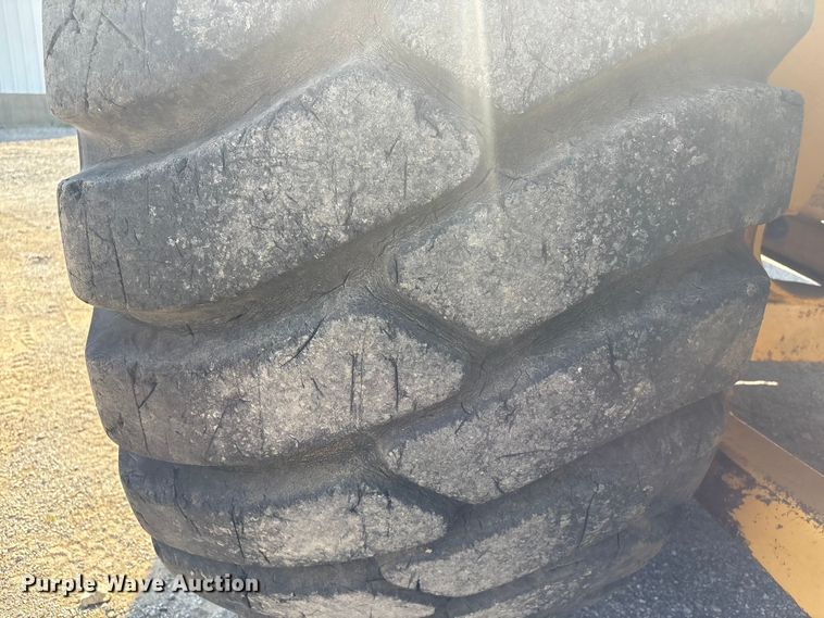 image for item FI0007 1976 Caterpillar 621B conventional scraper 