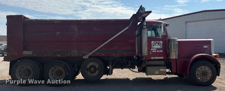 image for item FI0008 1993 Peterbilt 379 dump truck