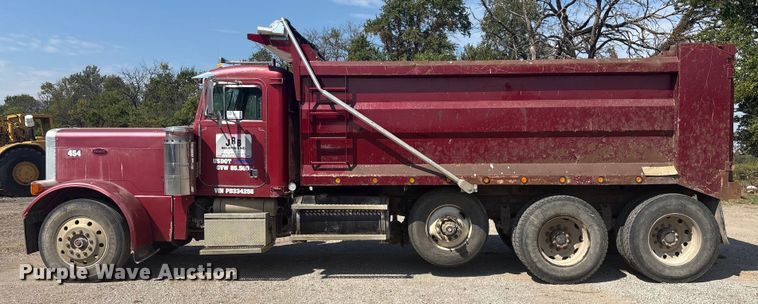 image for item FI0008 1993 Peterbilt 379 dump truck