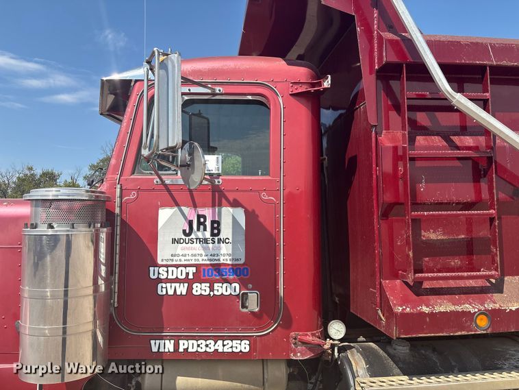 image for item FI0008 1993 Peterbilt 379 dump truck