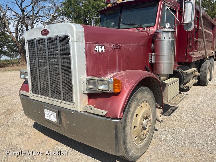 image for item FI0008 1993 Peterbilt 379 dump truck