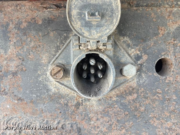 image for item FI0008 1993 Peterbilt 379 dump truck