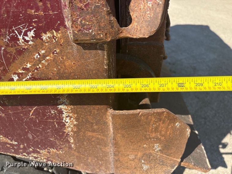 image for item FI0008 1993 Peterbilt 379 dump truck