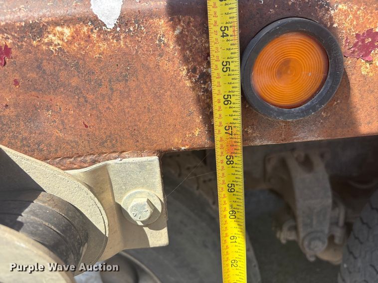 image for item FI0008 1993 Peterbilt 379 dump truck