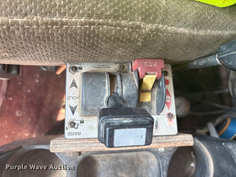 image for item FI0008 1993 Peterbilt 379 dump truck