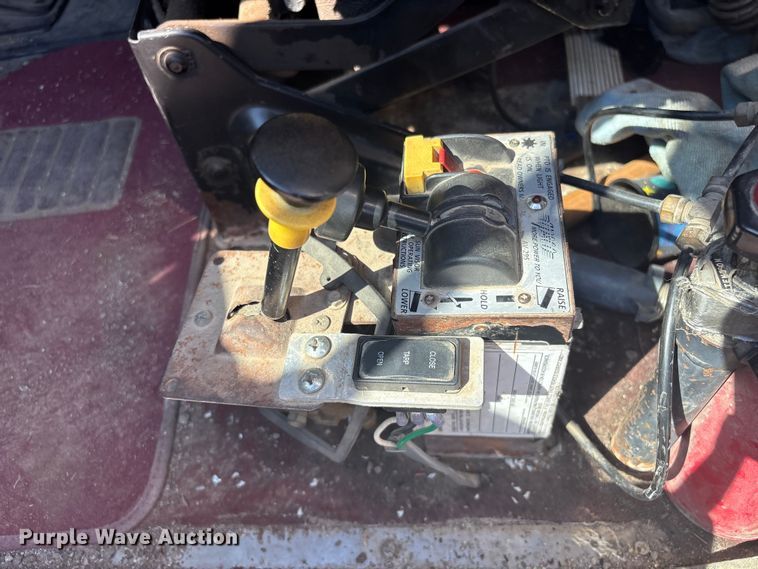 image for item FI0008 1993 Peterbilt 379 dump truck