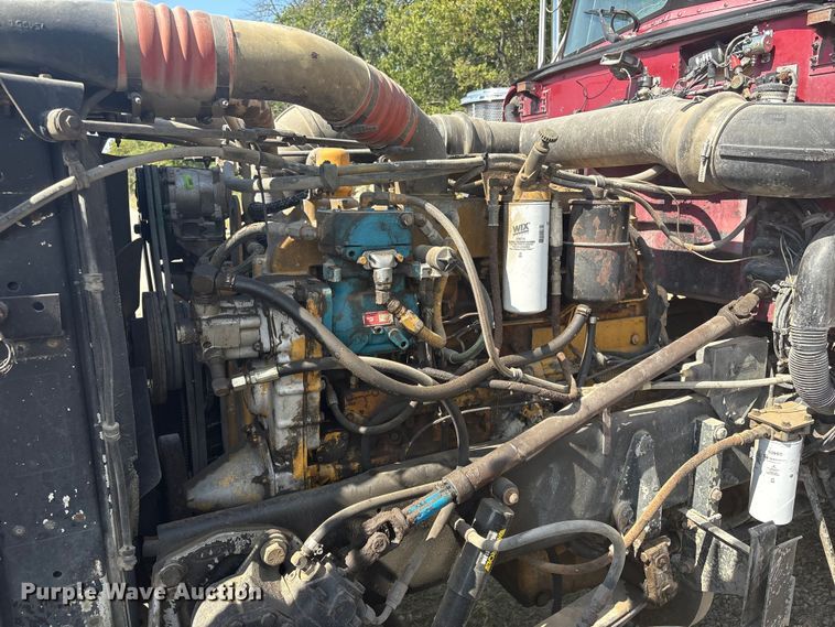 image for item FI0008 1993 Peterbilt 379 dump truck