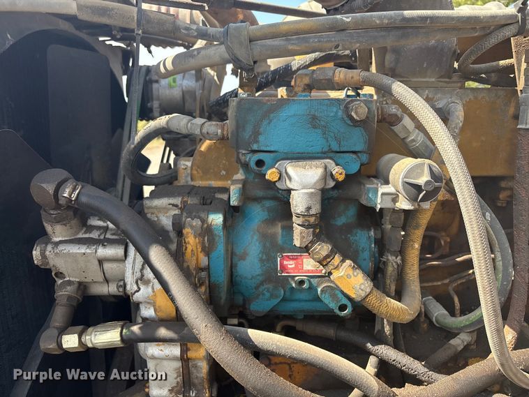 image for item FI0008 1993 Peterbilt 379 dump truck