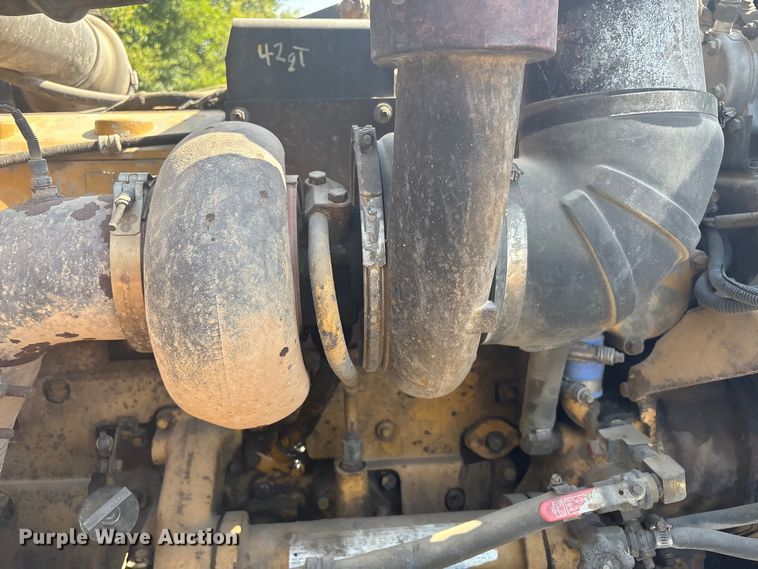 image for item FI0008 1993 Peterbilt 379 dump truck