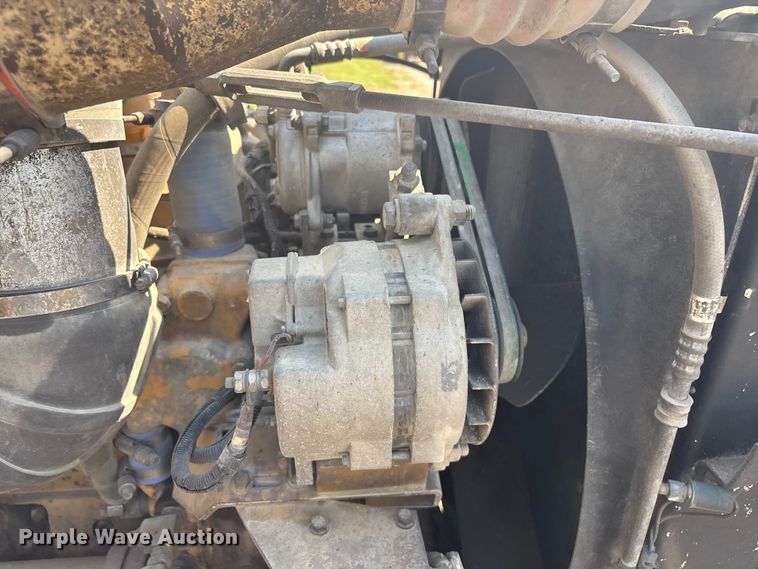 image for item FI0008 1993 Peterbilt 379 dump truck