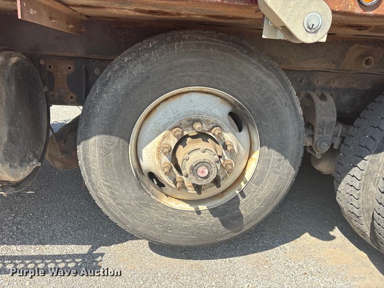 image for item FI0008 1993 Peterbilt 379 dump truck