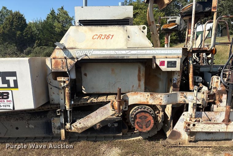 image for item FI0010 1996 Cedarapids CR361 paver