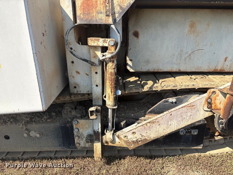 image for item FI0010 1996 Cedarapids CR361 paver