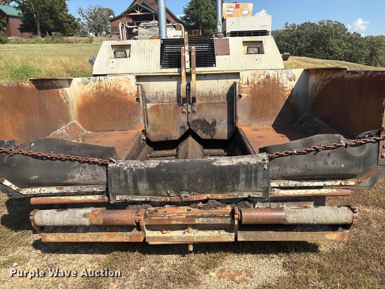 image for item FI0010 1996 Cedarapids CR361 paver