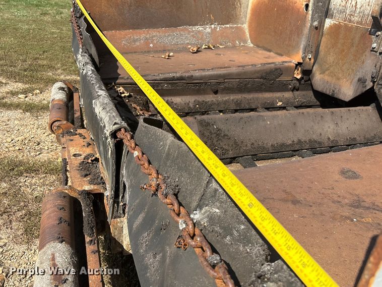 image for item FI0010 1996 Cedarapids CR361 paver