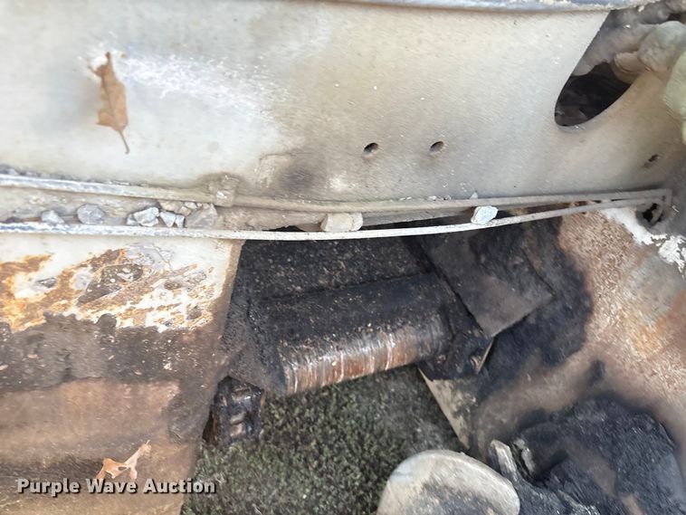 image for item FI0010 1996 Cedarapids CR361 paver