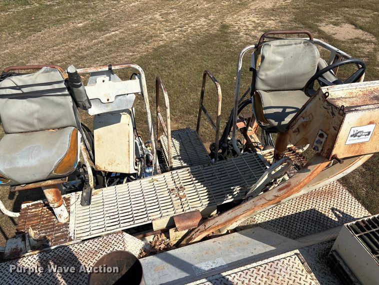 image for item FI0010 1996 Cedarapids CR361 paver