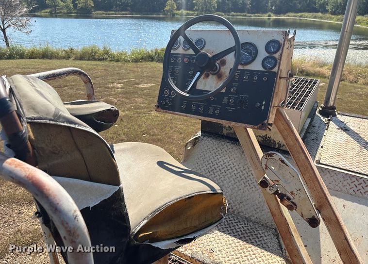 image for item FI0010 1996 Cedarapids CR361 paver