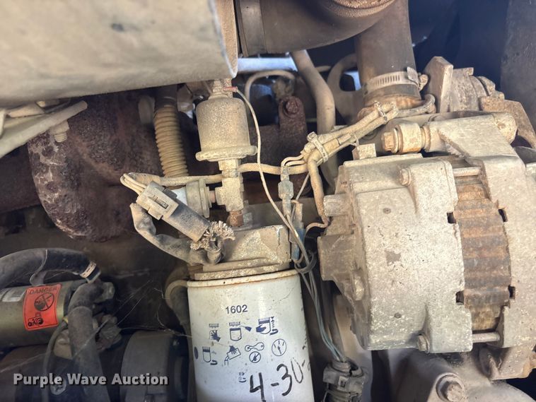 image for item FI0010 1996 Cedarapids CR361 paver