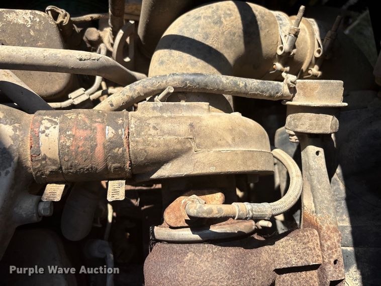 image for item FI0010 1996 Cedarapids CR361 paver