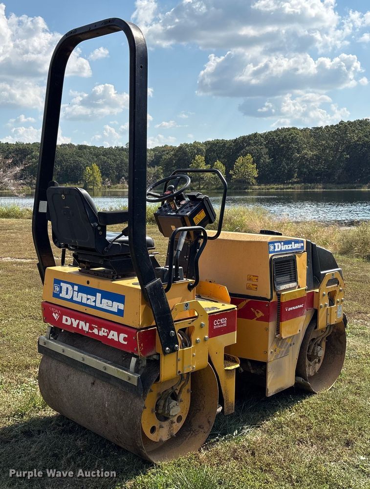 COMPACTADOR 1999 DYNAPAC CC102