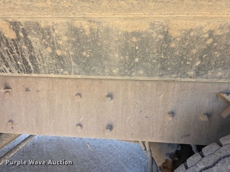 image for item FI0603 2005 Kenworth T800 dump truck