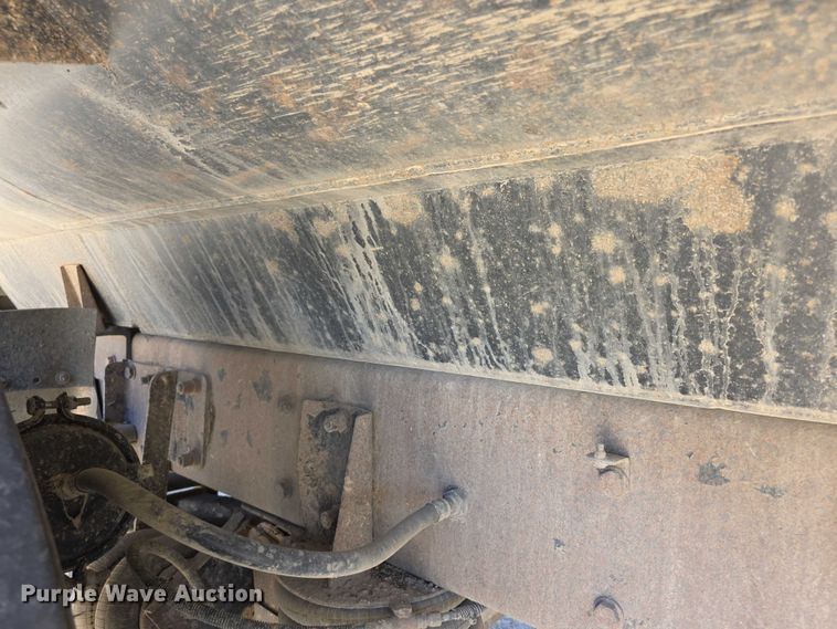 image for item FI0603 2005 Kenworth T800 dump truck