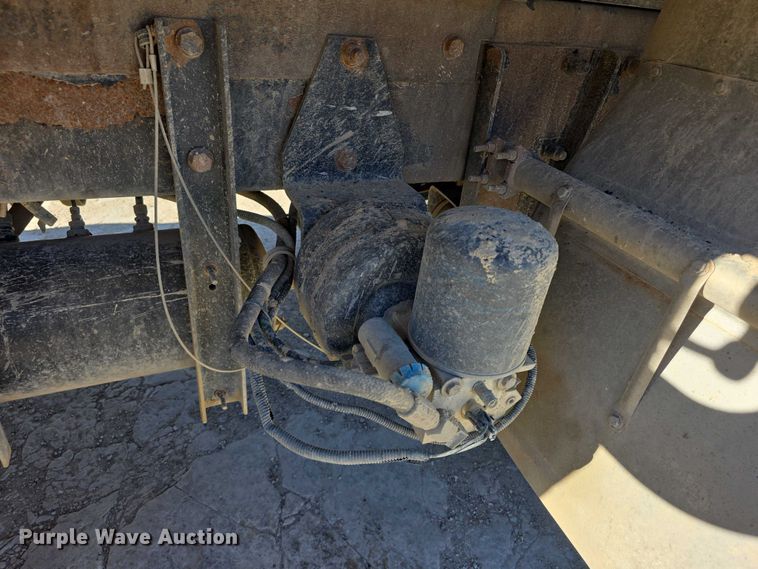 image for item FI0603 2005 Kenworth T800 dump truck