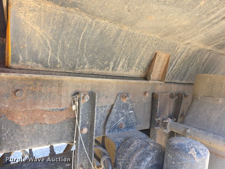 image for item FI0603 2005 Kenworth T800 dump truck