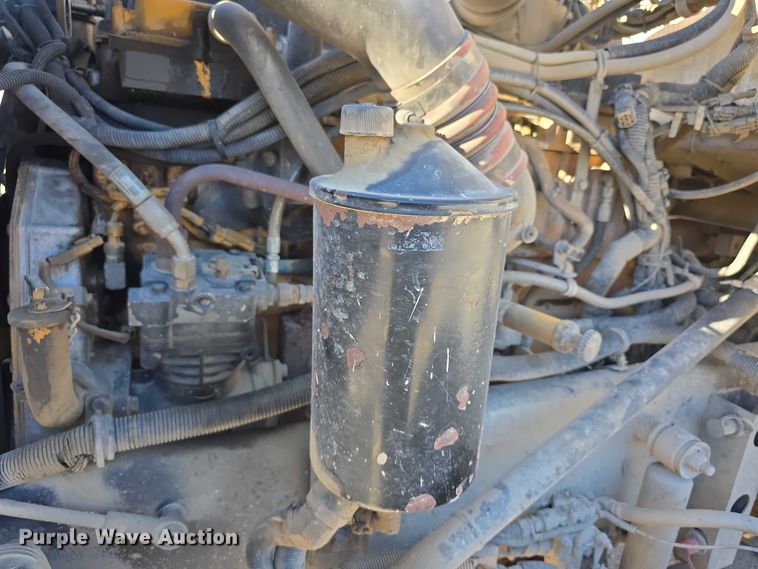 image for item FI0603 2005 Kenworth T800 dump truck