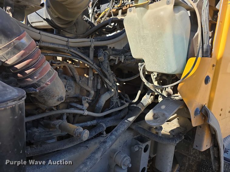 image for item FI0603 2005 Kenworth T800 dump truck