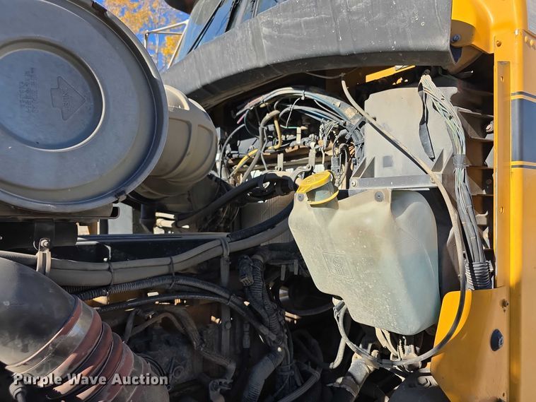 image for item FI0603 2005 Kenworth T800 dump truck