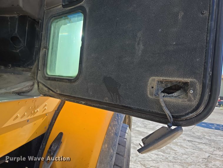 image for item FI0603 2005 Kenworth T800 dump truck