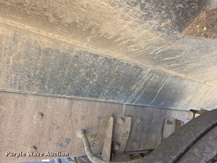 image for item FI0603 2005 Kenworth T800 dump truck