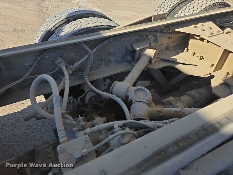 image for item FI0603 2005 Kenworth T800 dump truck