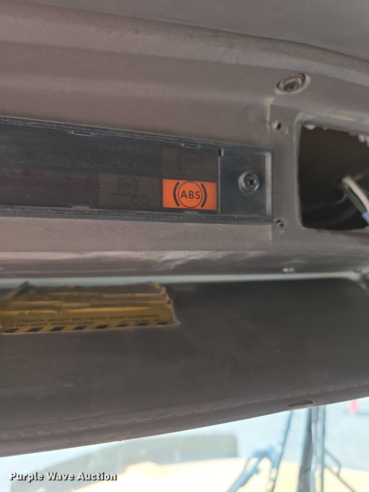 image for item FI0603 2005 Kenworth T800 dump truck